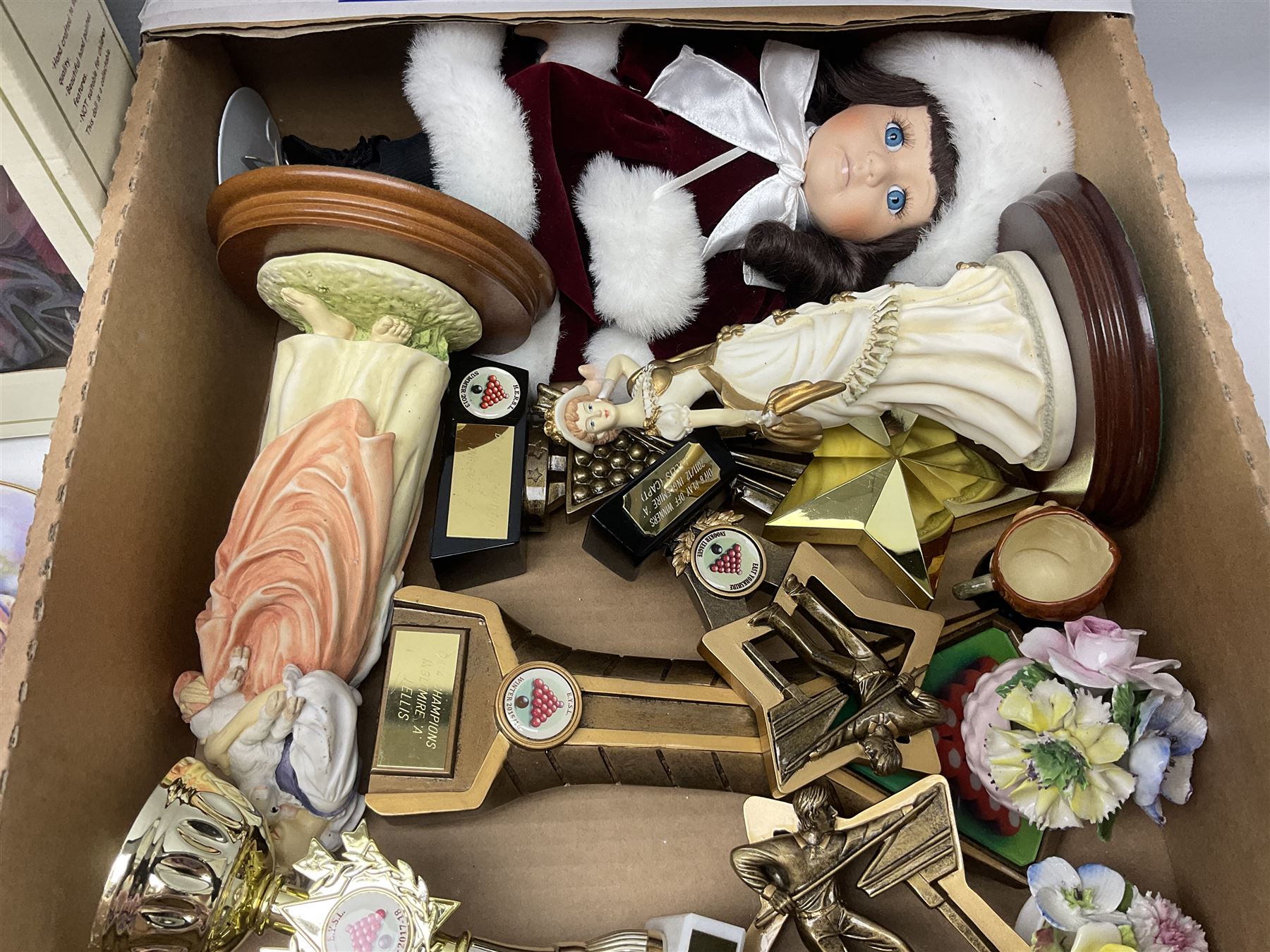 Beswick character jug, together with Leonardo Collection figures, porcelain dolls etc 