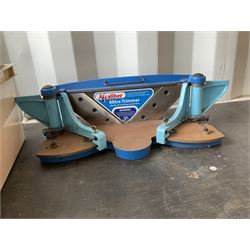 assortment of hand tools, Mitre trimmer - THIS LOT IS TO BE COLLECTED BY APPOINTMENT FROM DUGGLEBY STORAGE, GREAT HILL, EASTFIELD, SCARBOROUGH, YO11 3TX