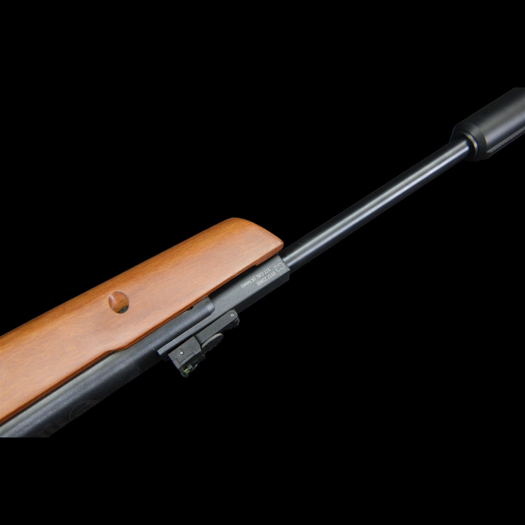 Hatsan Edgar Brothers Breaker 900X .177 air rifle with chequered semi-pistol grip and sound moderator, L113cm 
