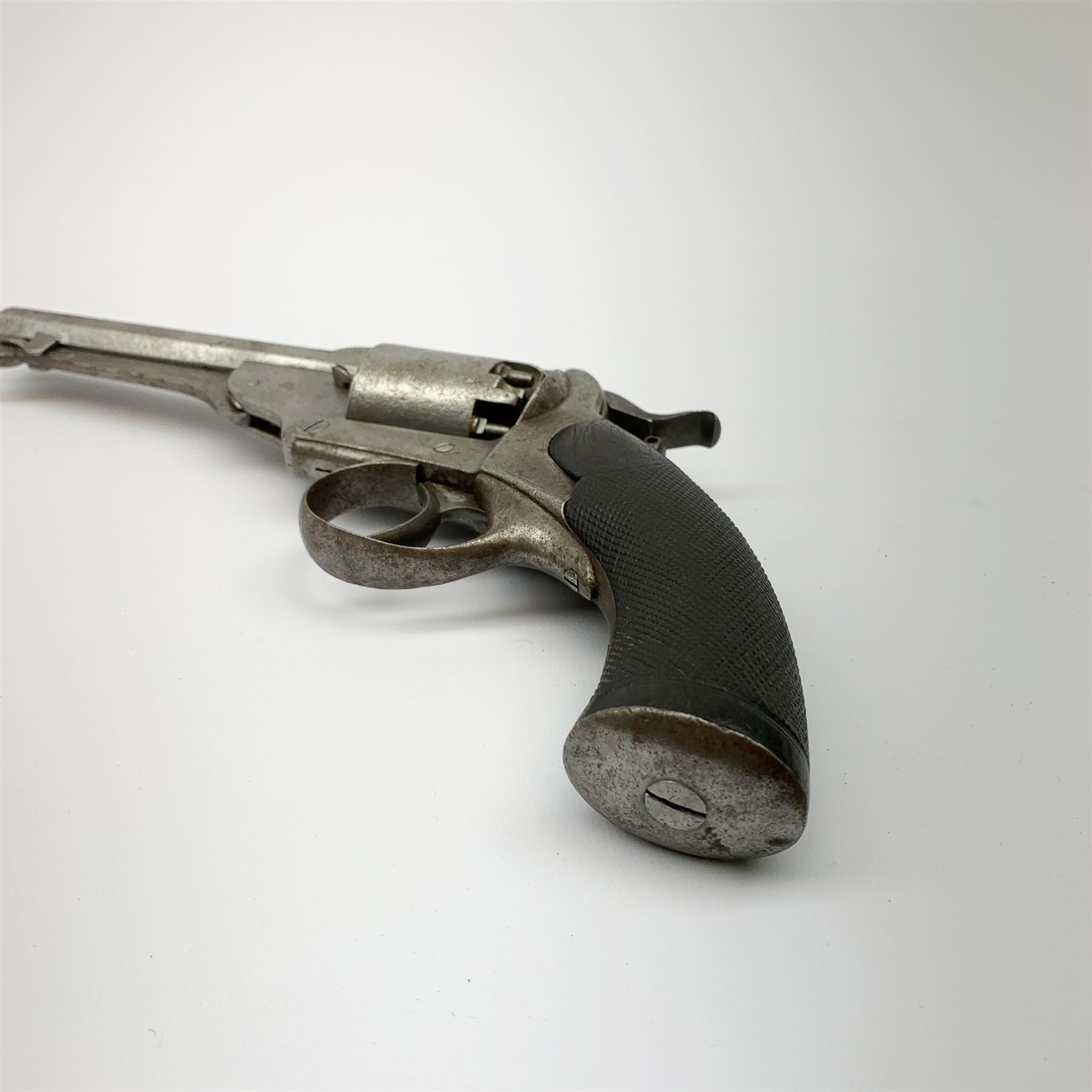 19th century English Kerr's Patent five-shot 54-bore side hammer percussion cap revolver, the 14cm octagonal barrel indistinctly marked to the top 'London Armoury', engraved 'Kerr's Patent 624' on the right frame beneath the cylinder, chequered walnut stock 30cm overall