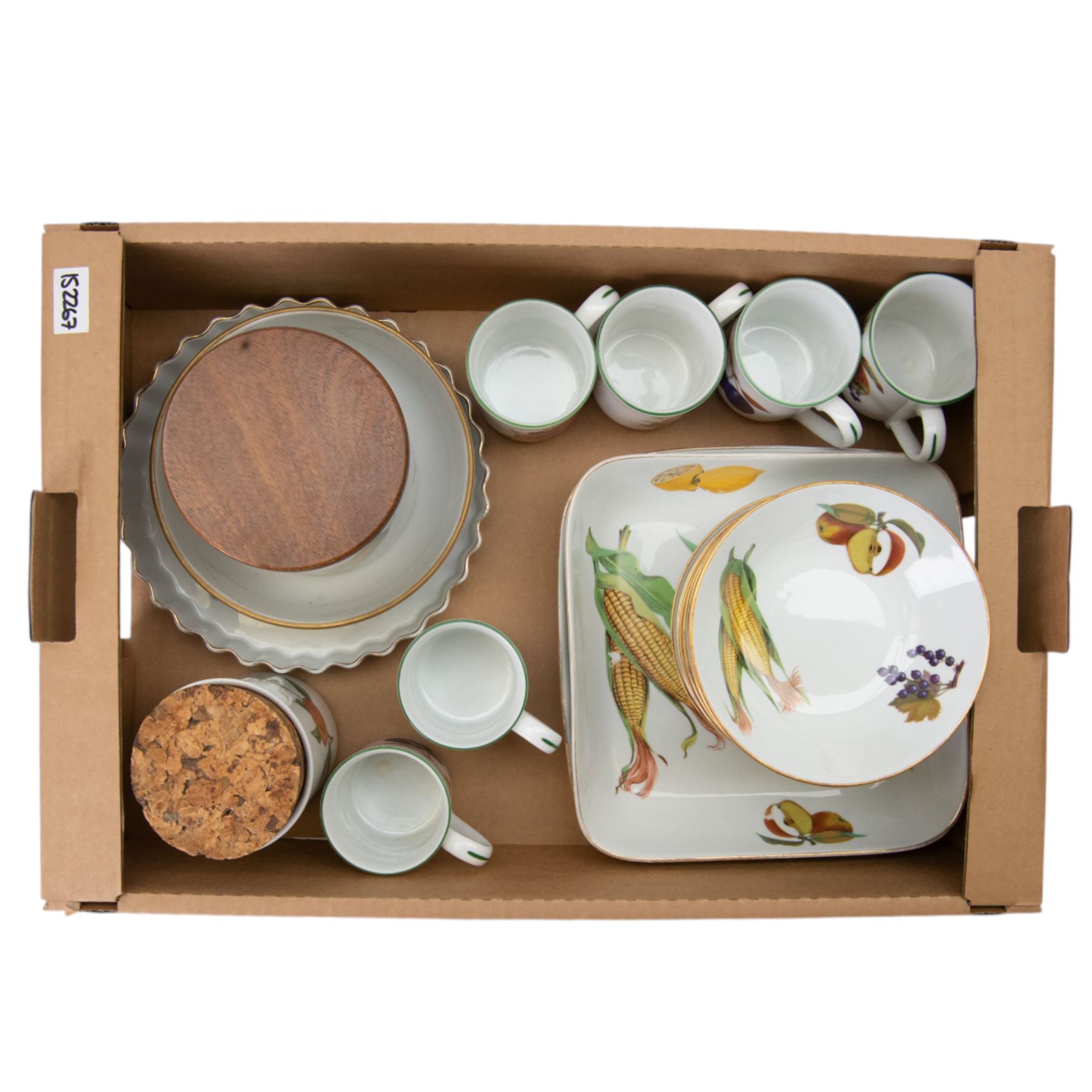 Extensive collection of Royal Worcester Evesham pattern dinner wares, including plates, tureens, pie dishes, cooking dishes, platters, jars and plates, etc