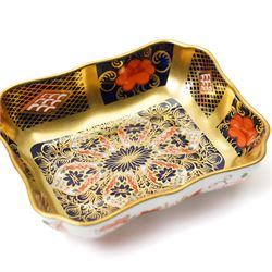 Pair of Imari pattern 1128 trays, of rectangular form, W9.5cm; together with two covered oval boxes, Old Imari pattern 1128, larger W10cm (4)