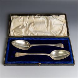 Pair of Georgian silver Old English pattern table spoons, William Chawner II, London 1820,...
