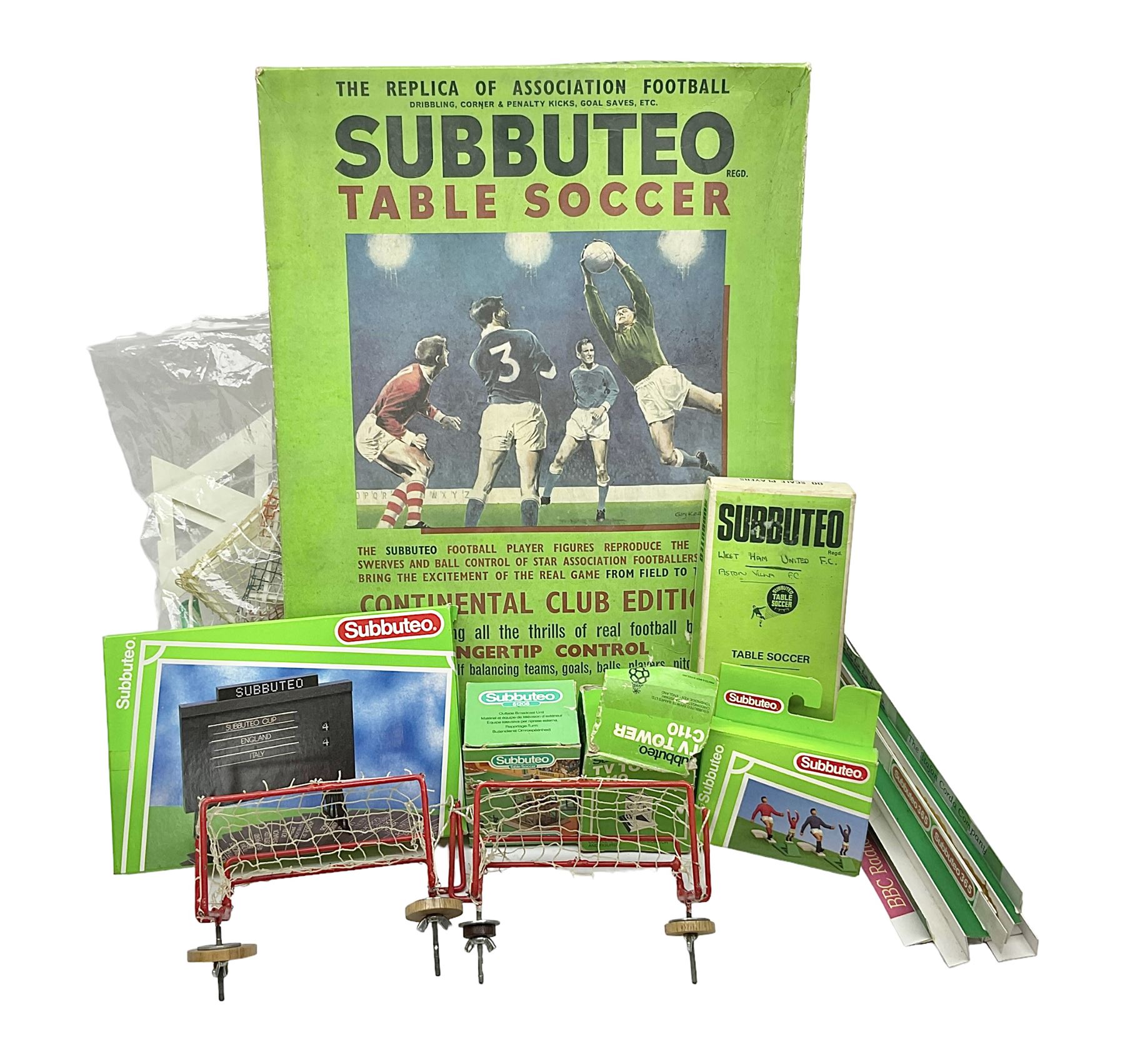 Subbuteo - Club Edition Gift Set, Scoreboard 61158, Outside Broadcast Unit 61208, TV Tower C110, part-set light weight team and further associated figures, accessories etc 