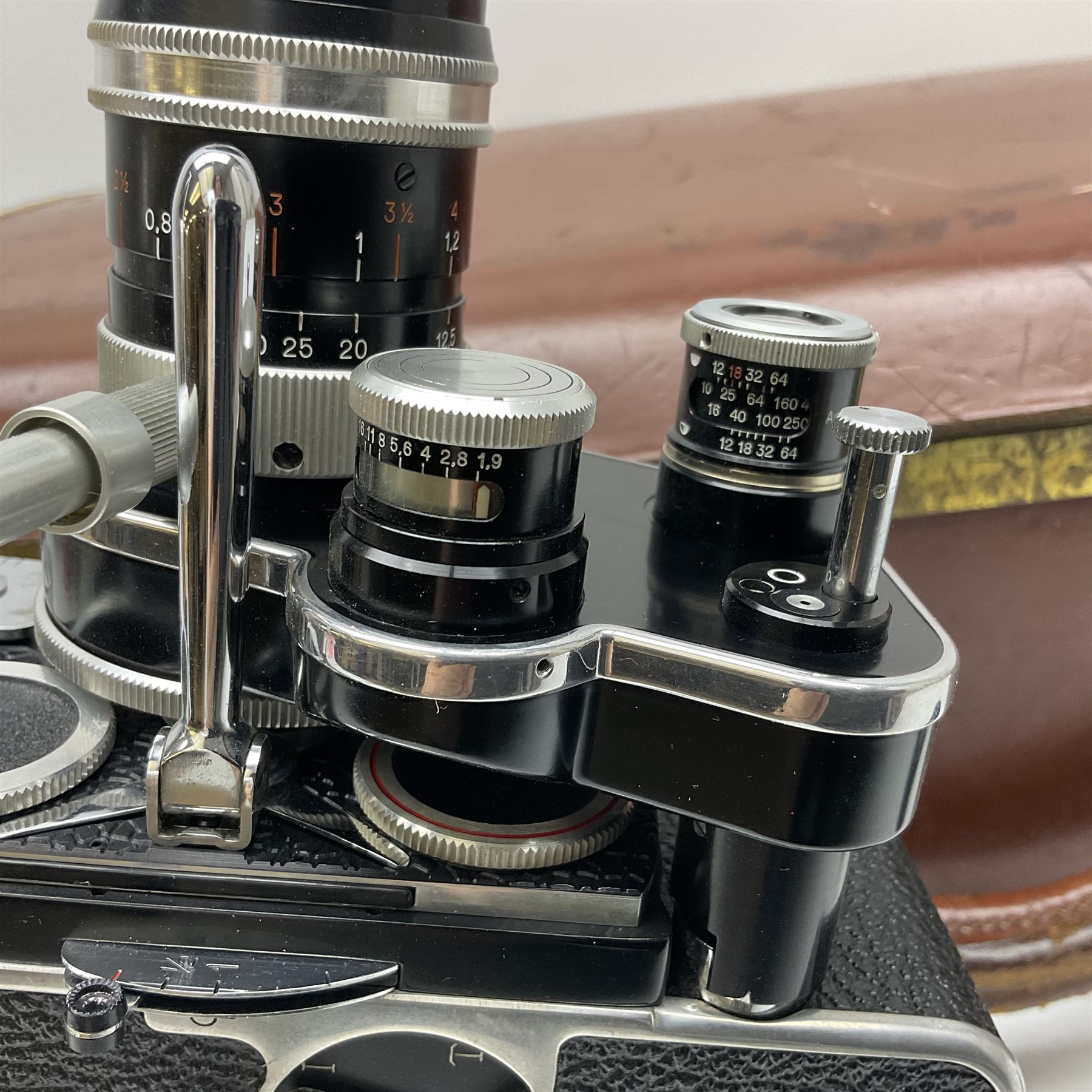 Paillard Bolex H8 RX cine camera body, serial no.195008, with 'Kern Paillard Vario Switar 36EE 1:1,9 f=8/36mm H8 RX' lens, serial no. 955497, in fitted leather carrying case  