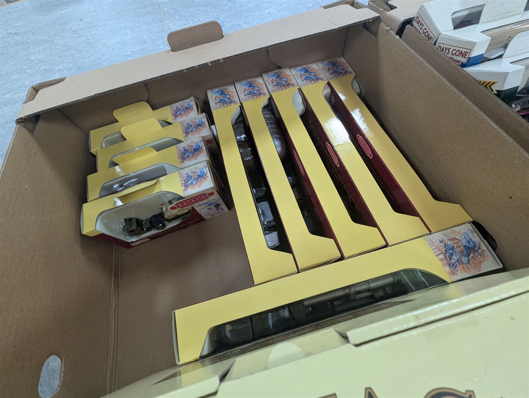 Collection of diecast model cars, incluidng Lledo Days Gone and Oxford Diecast and Lledo Trackside examples, all boxed, together with a Ringtons Giftset, boxed, tin three boxes