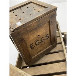 Five vintage potato trays and single vintage egg box 
