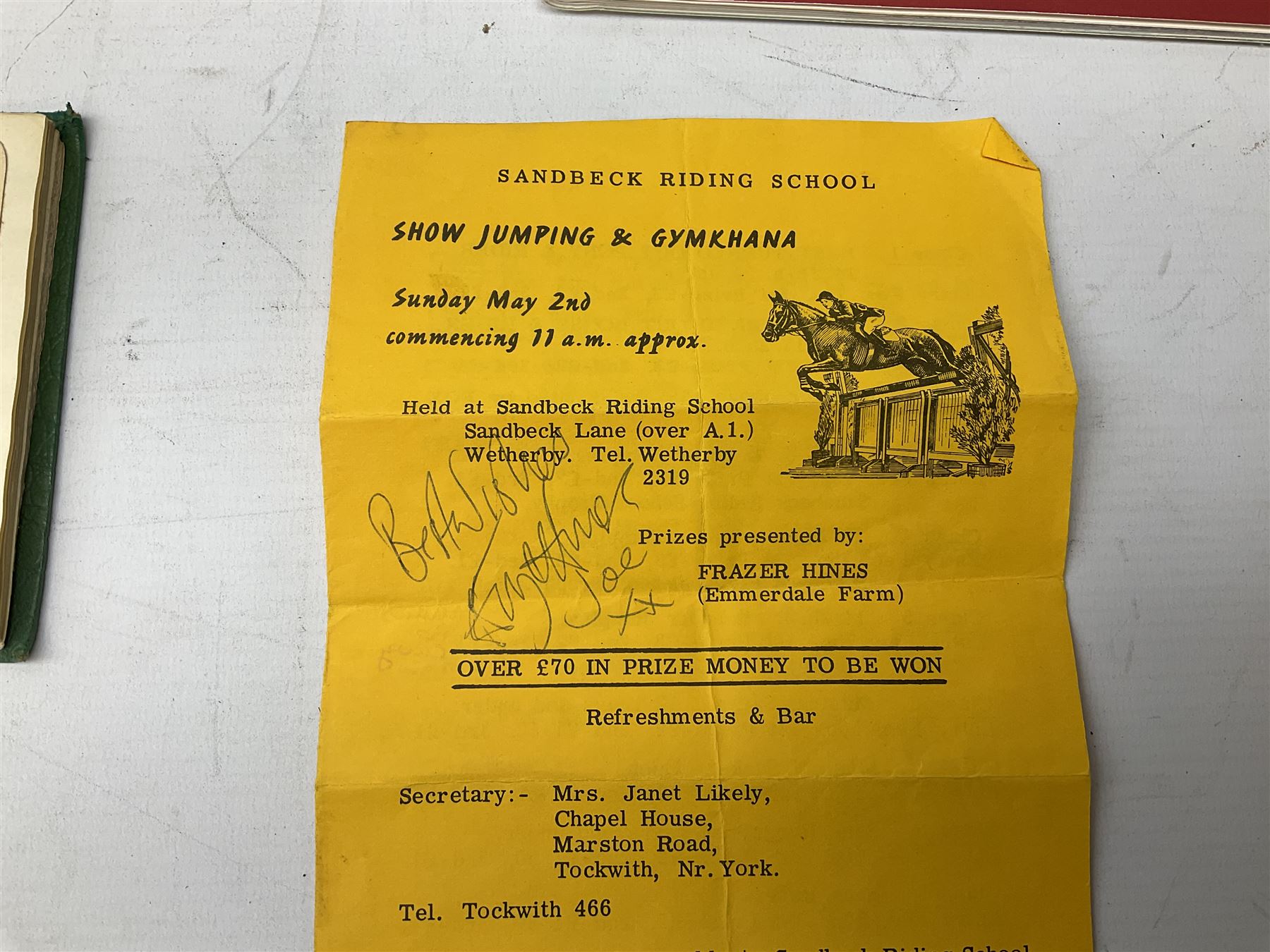 Autographs from film, stage, sporting personalities etc, including mid 20th century Hull City FC, Esmond Knight, John Clements, Kay Hammond, Richard Greene, Manning Whiley, Jerry Desmond etc, in albums, on pieces etc