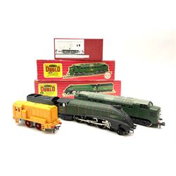 Hornby Dublo - two-rail 3211 Class A4 4-6-2 locomotive 'Mallard' No.60022 in 'Golden Fleece' box; 2232 Deltic Type Diesel Co-Co locomotive in red striped box; and 0-4-0 Diesel Shunter in modern collector's plain red box (3)
