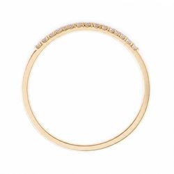 18ct gold diamond half eternity ring, set with sixteen round brilliant cut diamonds, stamped 750, total diamond weight approx 0.20 carat