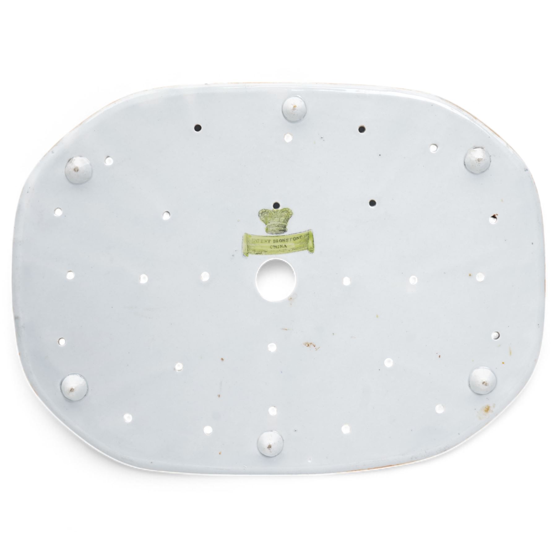 Early 19th century Masons Ironstone drainer decorated in the Cantonese style with Chinese figures in a garden 31cm x 23cm