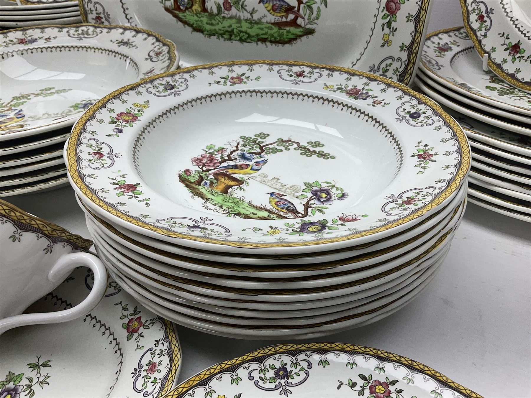 Copeland Spode Chelsea pattern part dinner service, to include seventeen dinner plates, eight side plates, Fifteen soup bowls in two sizes, meat platter etc (53)