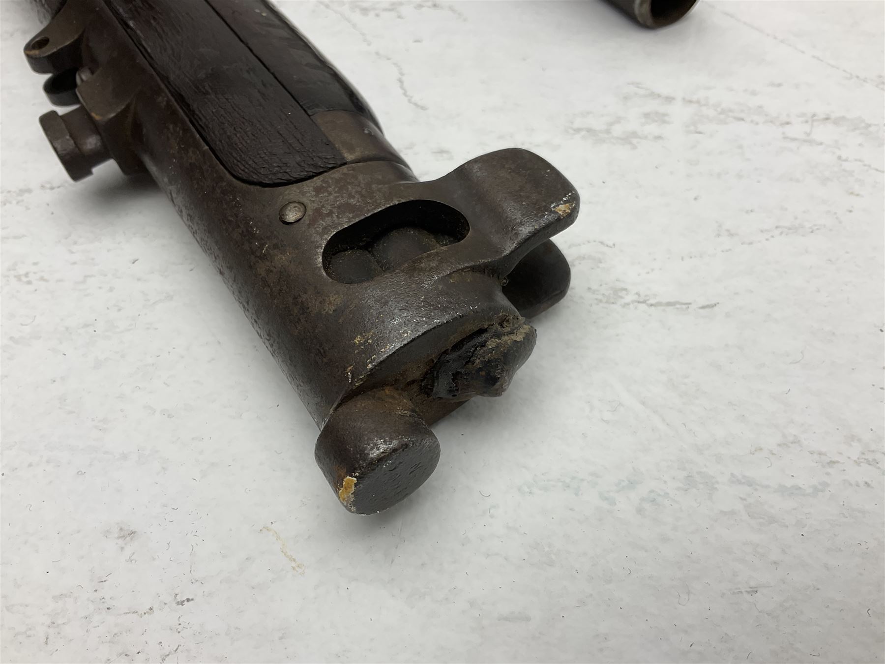 WW1 Lee Enfield SMLE .303 bolt action rifle with 63.5cm barrel and