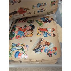 Collection of Victorian and later scrapbook pieces