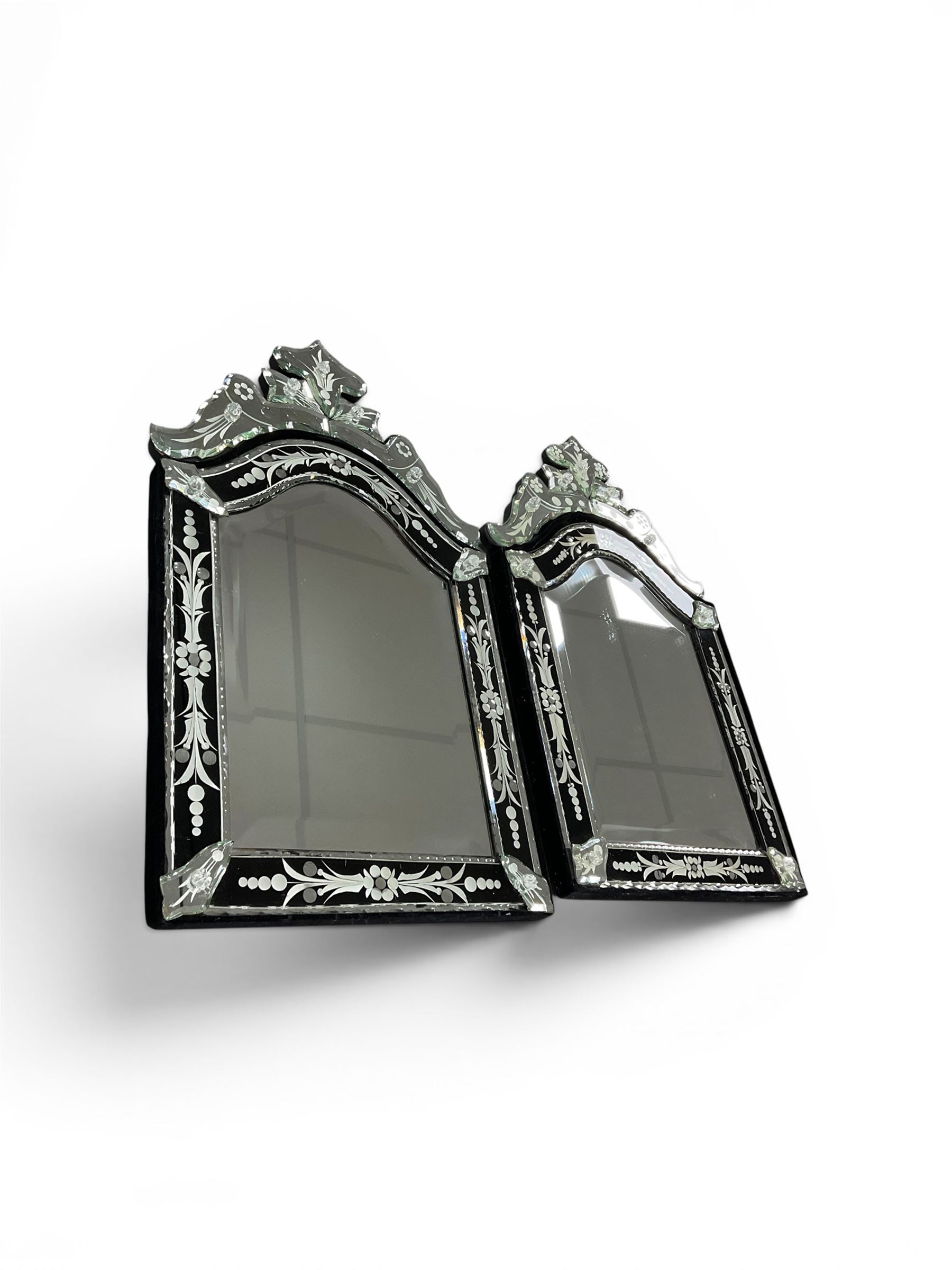 Pair of table mirrors, H52cm