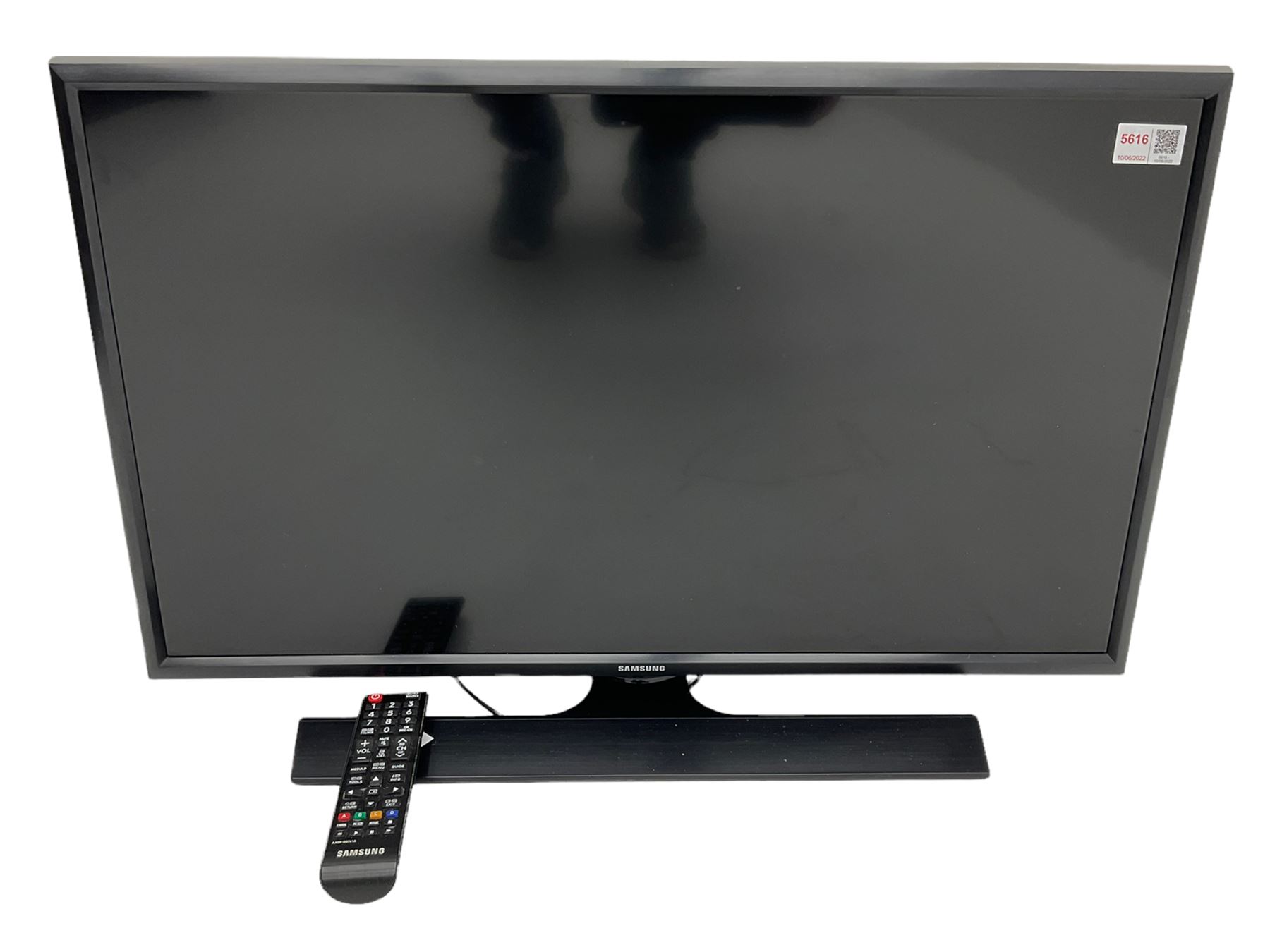 Small Samsung tv with remote 