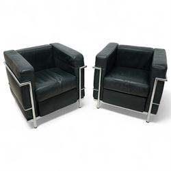Contemporary pair of black leather chrome arm chairs of Le Corbusier LC2 inspired design, cube form with loose seat and back cushions enclosed in a tubular chrome frame and supports