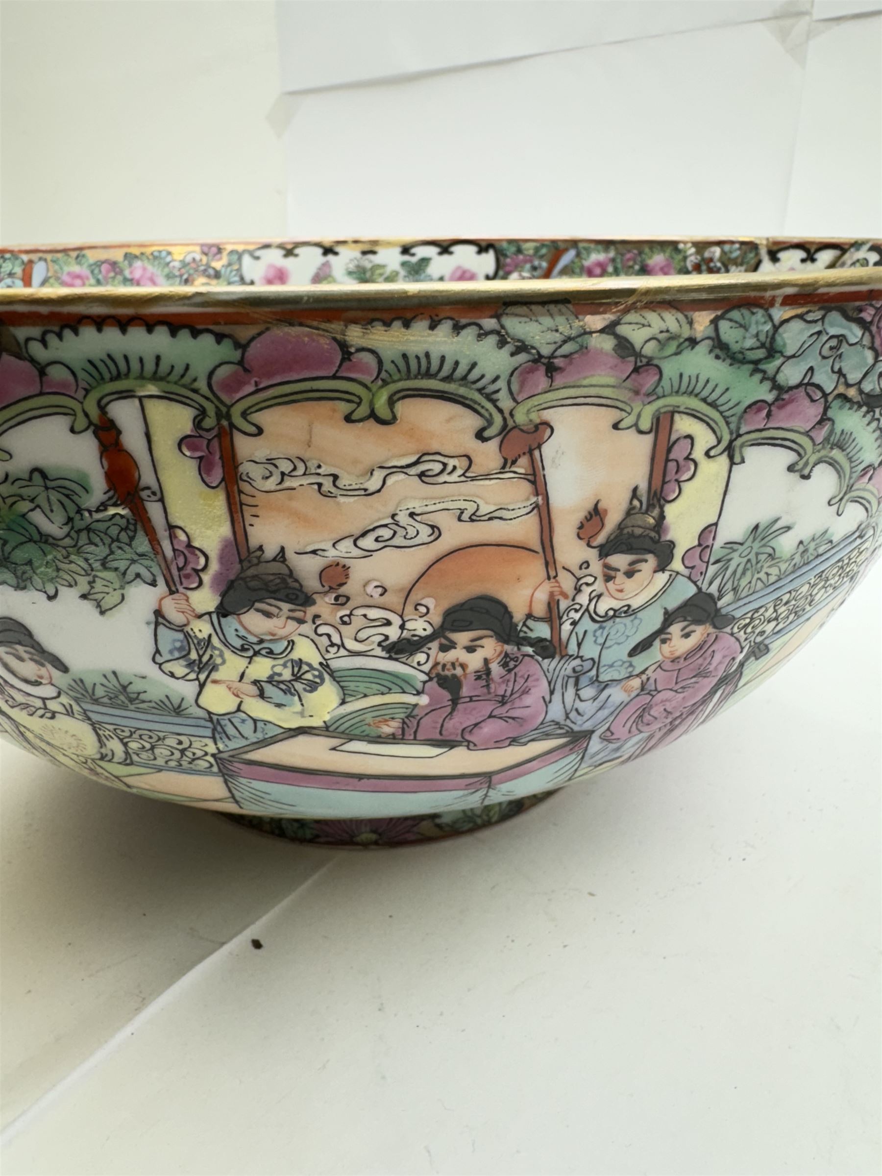 Chinese famille rose bowl, painted with panels depicting court scenes and flora and fauna, D31cm