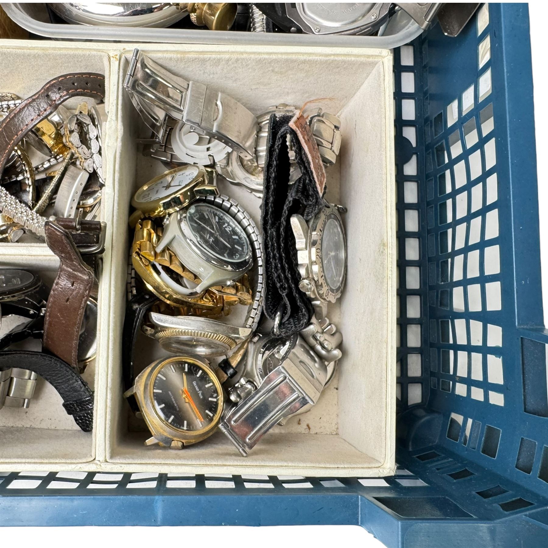 Collection of watches, including Timex, Lorus, Fossil, Seiko etc