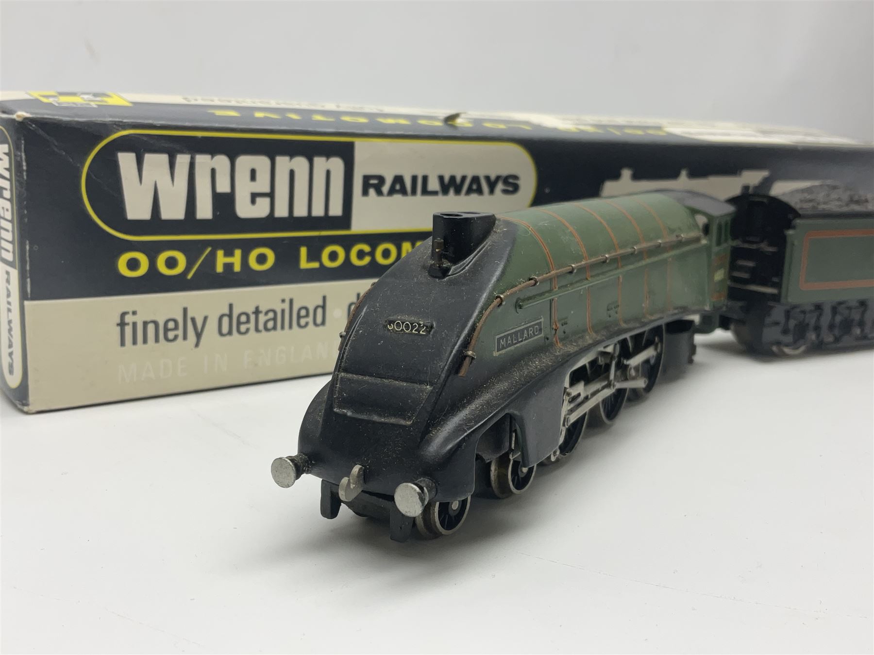 Wrenn '00/H0' gauge - Class A4 4-6-2 locomotive 'Mallard' No.60022; boxed with manual