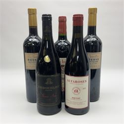 Mixed wine, comprising two bottles Les Jamelles 2009 Reserve Mourvedre, 750ml 13.5% vol, Joan d'Anguera 2015 Altaroses, 75cl 14% vol, Roc de Lussac 2010, Lussac-Saint-Emilion, 750ml, 14% vol and Rhebokskloof, 1997 Gamay Noir, 750ml, 13.5% vol (5)