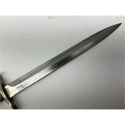 British Enfield 1907 model SMLE bayonet, with 43cm fullered steel blade and metal mounted leather scabbard L58cm overall; and Schmidt-Rubin Model 1918 bayonet the 30cm steel blade marked Elsener Schwyz No.579722; in steel scabbard with leather frog marked G. Bertolini Sellaio Vira/G.Tic 79 L45cm overall (2)