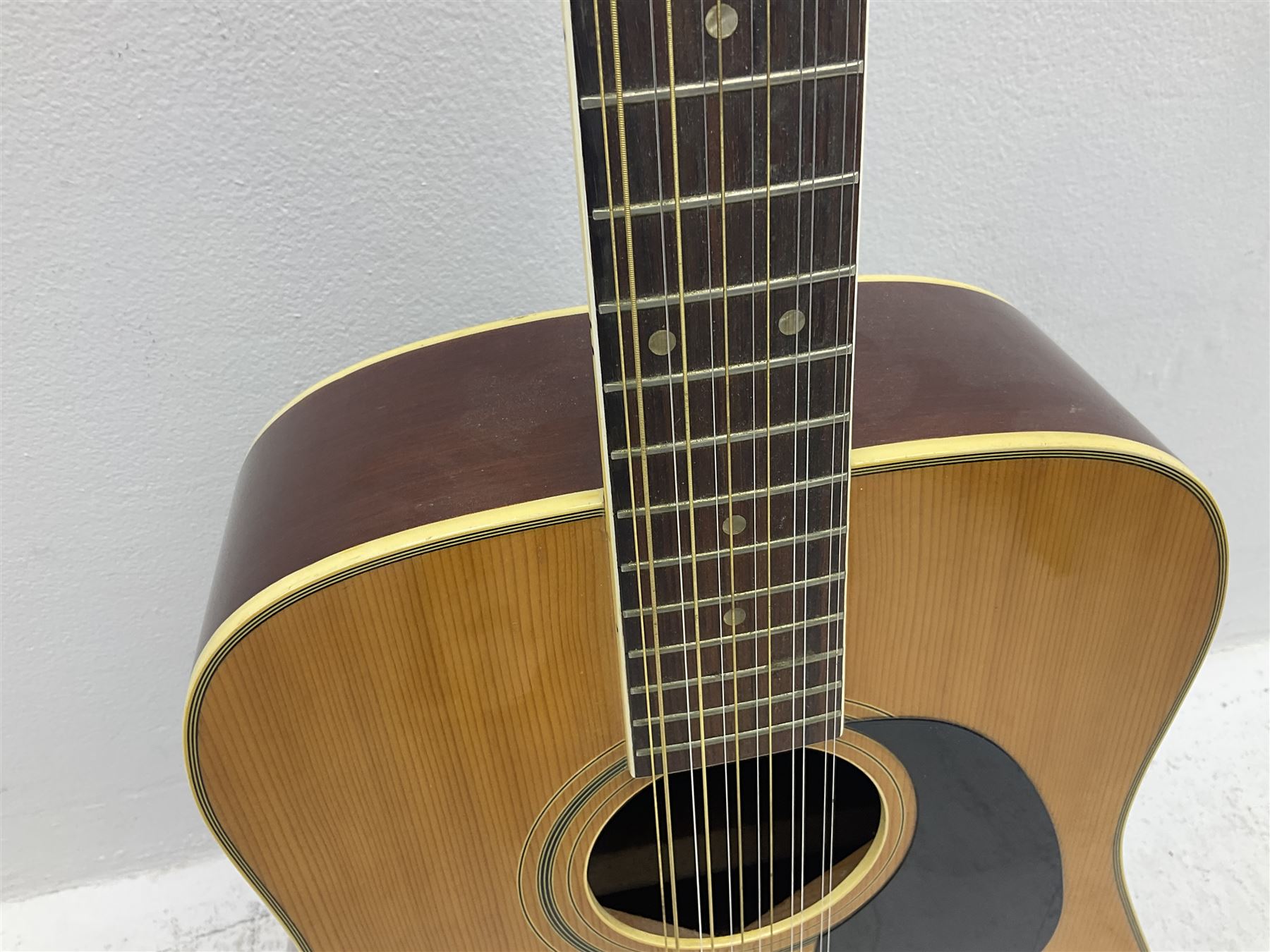 Grant Model No.W-220L twelve-string acoustic guitar with mahogany back and ribs and spruce top L109cm