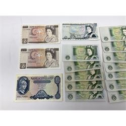 Banknotes including four Bank of England O'Brien one pound notes 'Y52J', 'T44J', 'T92J' and 'S23J', various ten shillings, two Somerset ten pounds 'CU20' and 'AW12', Page one pound notes, Bank of Scotland and other Scottish one pound notes etc