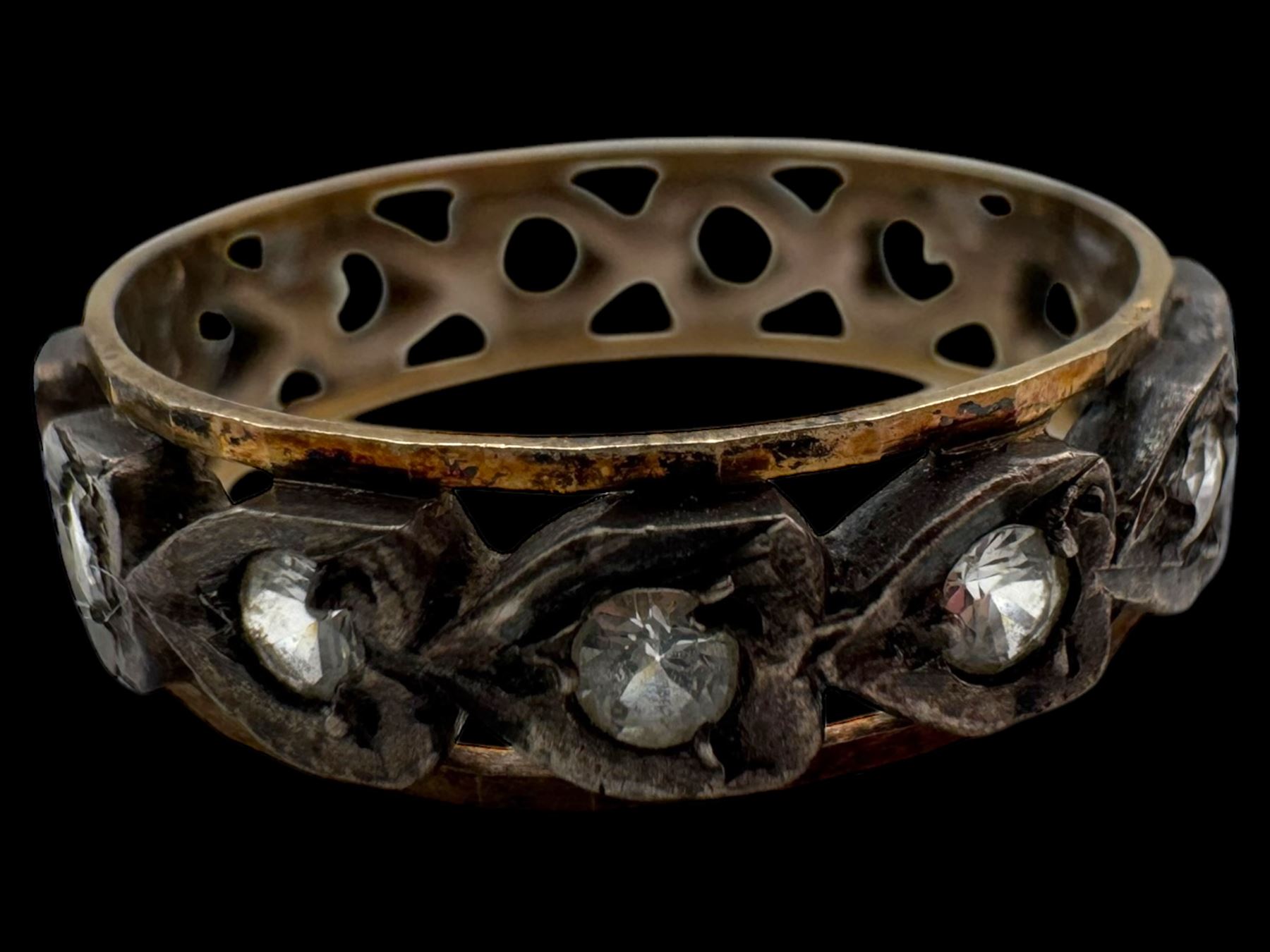 Rotary 9ct gold wristwatch on leather strap, silver jewellery including Albert chain, rings, blue john pendant, charms and chains etc