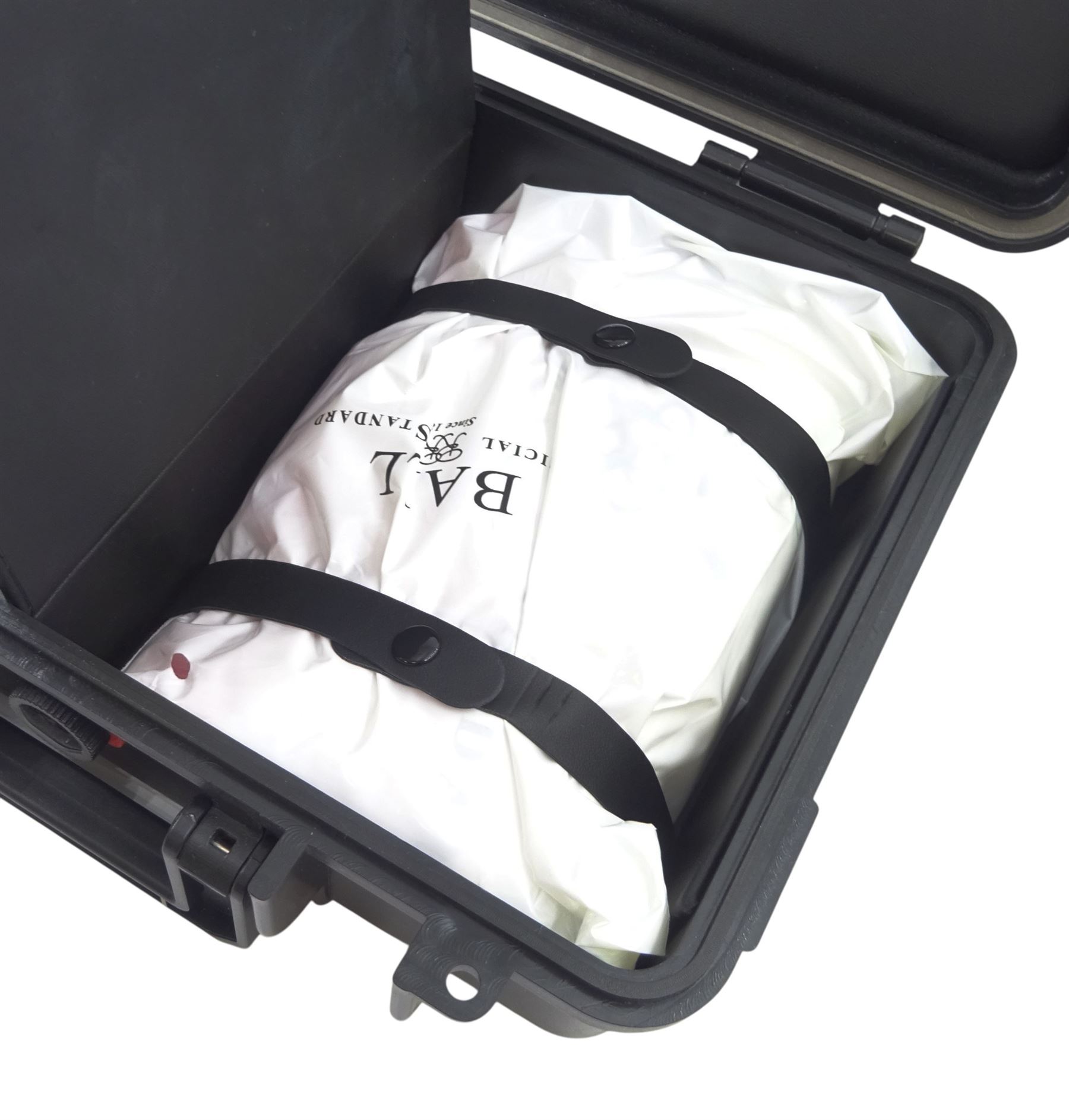 Ball Engineer Hydrocarbon Deepquest gentleman's titanium automatic chronometer wristwatch, Ref. DM3000A-SCJ-BK, black dial with baton hour markers, date aperture and unidirectional rotating bezel, on titanium and stainless steel bracelet, boxed with additional links and warranty certificate dated 2019