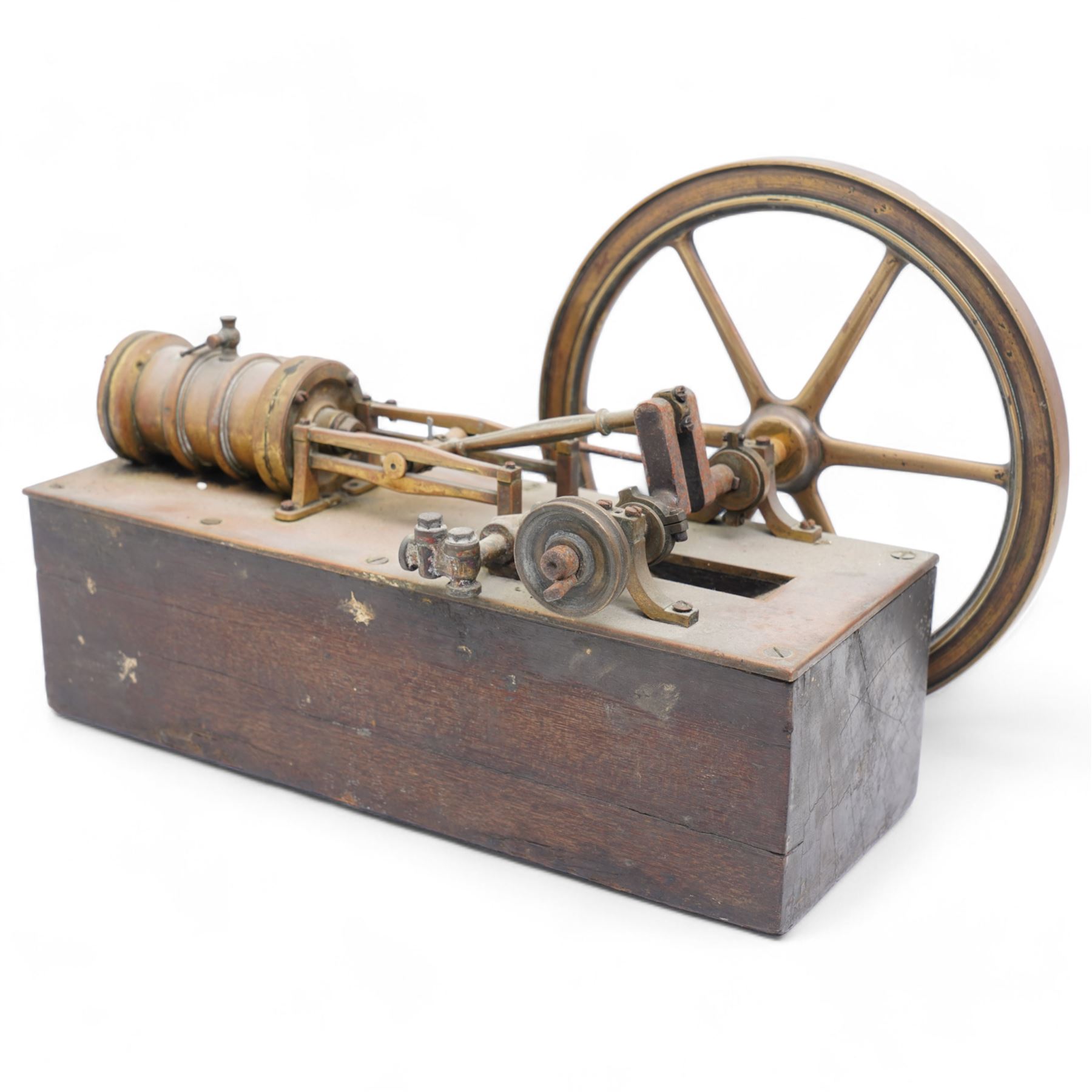 Brass stationery engine on wooden base L36 cm