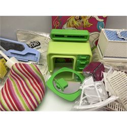 Barbie - collection of 1980s accessories including furniture and outside effects, Fluff the kitten, baby's high chair, playset and nursery items, groceries, crockery, pots and pans, homewares, television, 1985 Annual, transistor radio etc; all unboxed