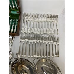 Collection of silver plate, to include a cased canteen, cased set of Walker and Hall dessert forks and knives, two pierced dishes, etc 
