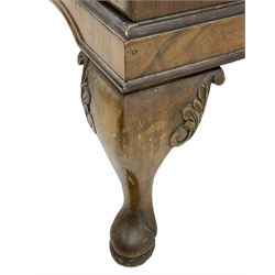 Mid-20th century walnut bureau desk, figured fall front enclosing fitted interior, three graduating drawers below, on cabriole feet