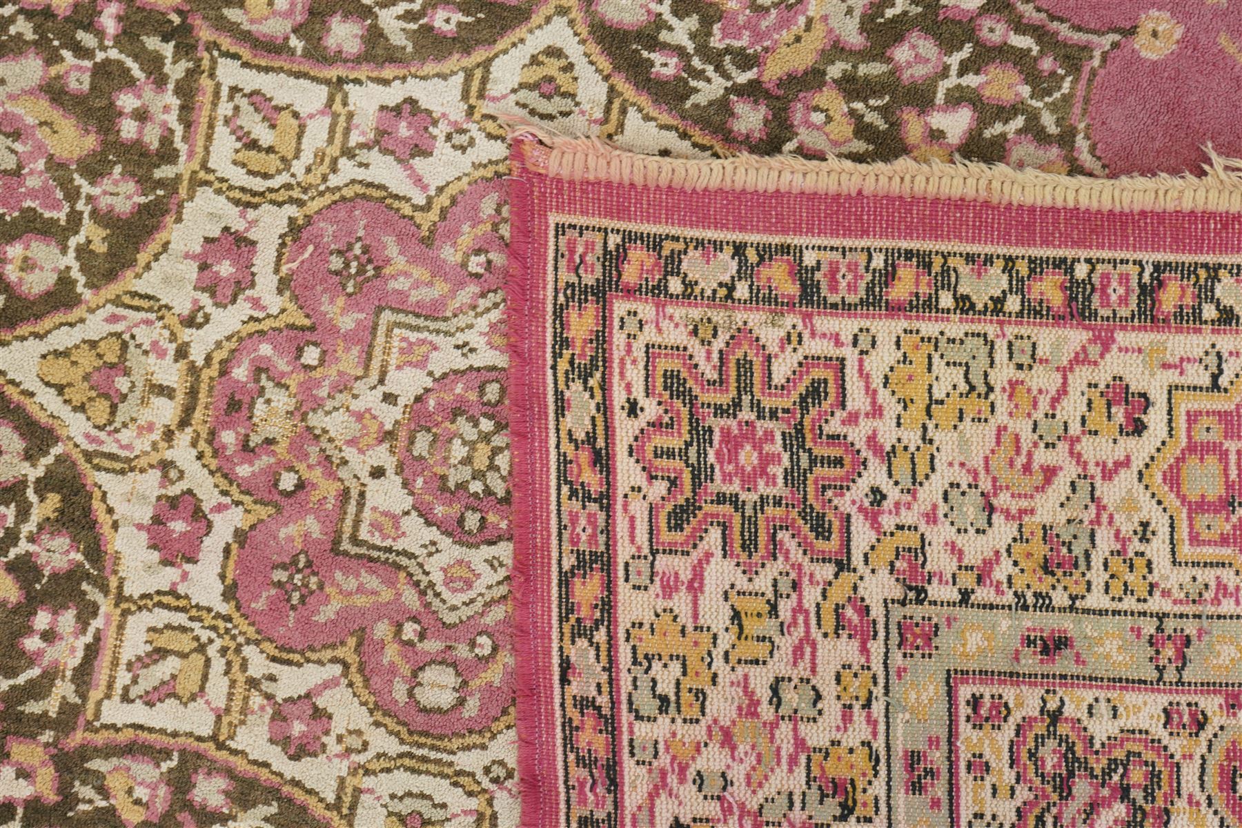 Pakistani Bohara hand-knotted rug, 156x196cm and a Chinese Persian style rug, 168x113cm, (2)