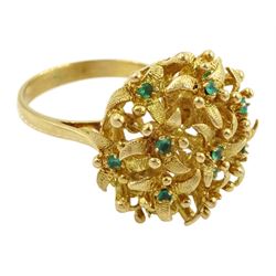 Gold green stone set openwork flower design ring