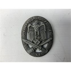 WW2 German General Assault badge and a Wound badge (2)