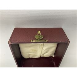 Victorian crystal ball, in a fitted case, D8cm