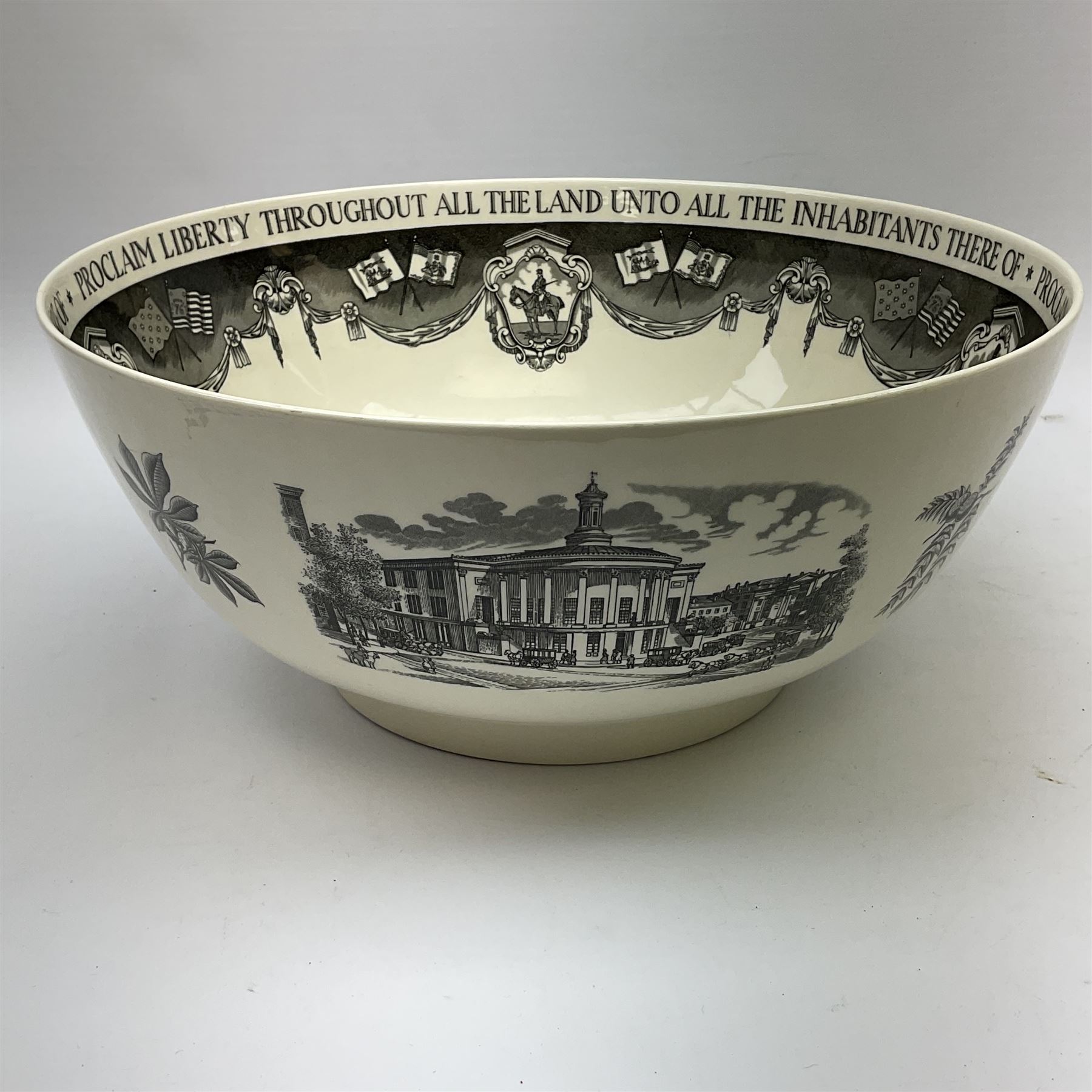 Large Wedgwood The Philadelphia bowl, designed for Bailey, Banks & Biddle Company, D31cm