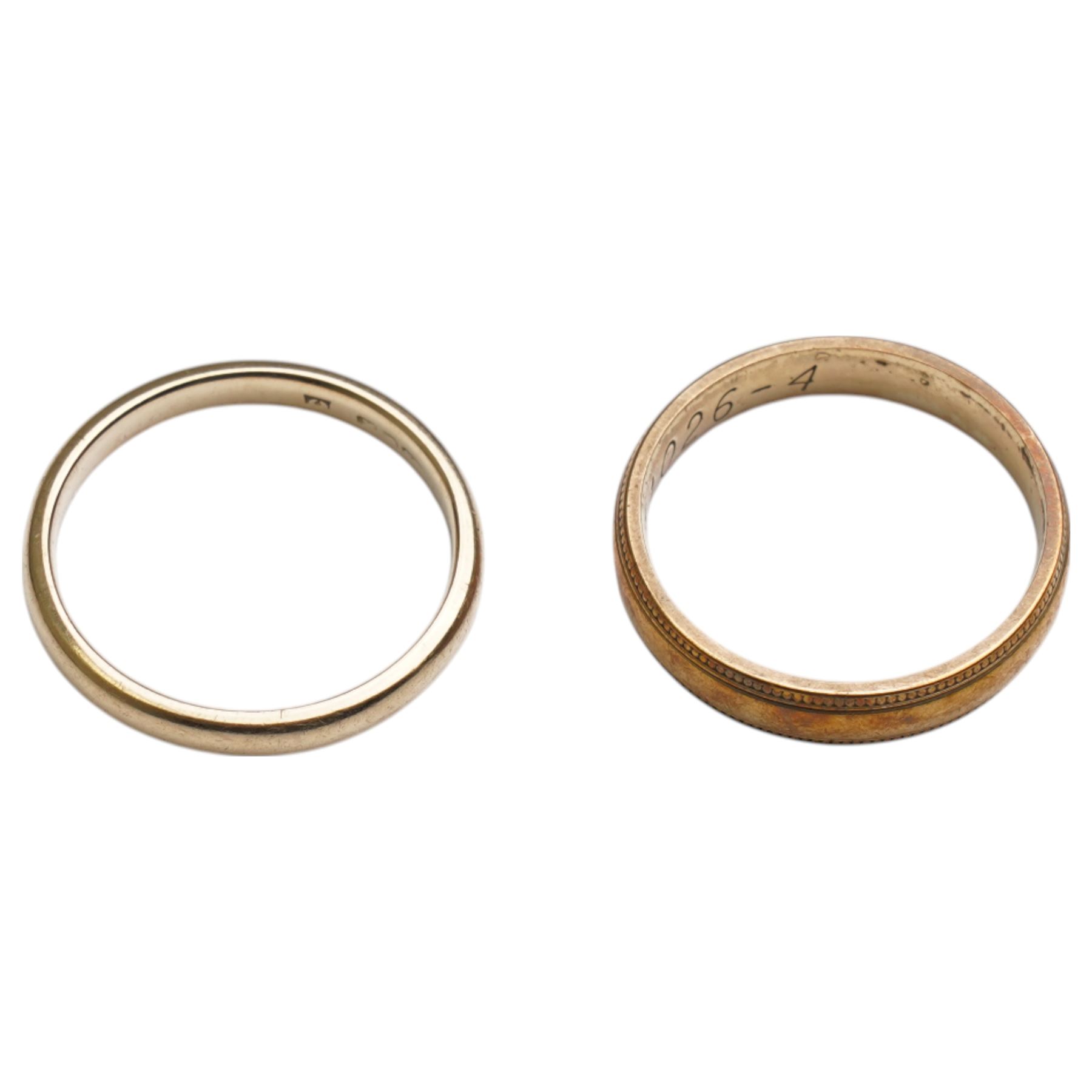 Two 9ct gold wedding bands