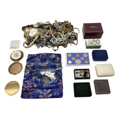 Costume jewellery including necklaces, pendants, bangles etc