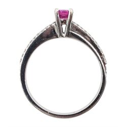 18ct white gold round pink sapphire ring, with diamond set shoulders, stamped 750, sapphire approx 0.50 carat