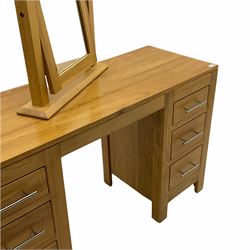 Oak dressing table and mirror 