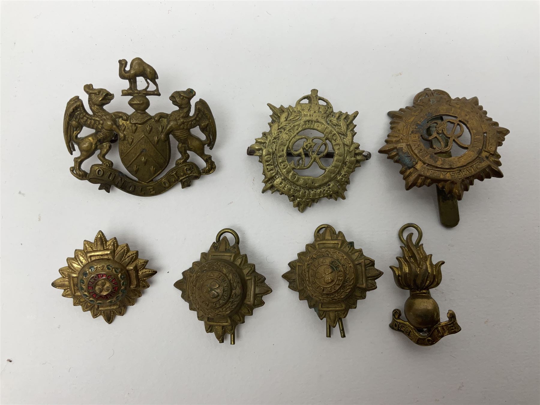 WW2 German Luftwaffe Mess cutlery comprising table spoon and fork, each with H.M.Z.38 mark; WW1 British War Medal awarded to L-13858 Gnr. J. McCabe R.A.; and small quantity of military badges, rank pips etc