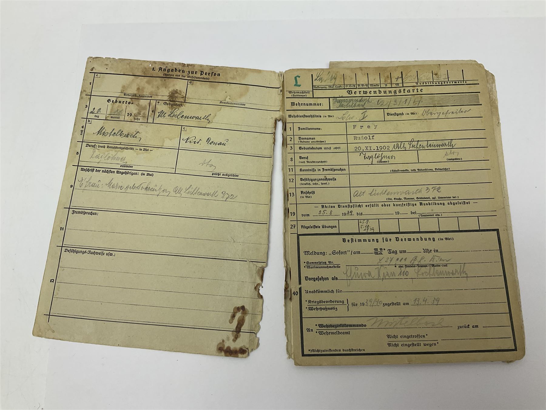 WW2 German Luftwaffe Service Record Folder and Book