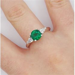 18ct white gold three stone round emerald and pear shaped diamond ring, hallmarked, emerald approx 1.00 carat