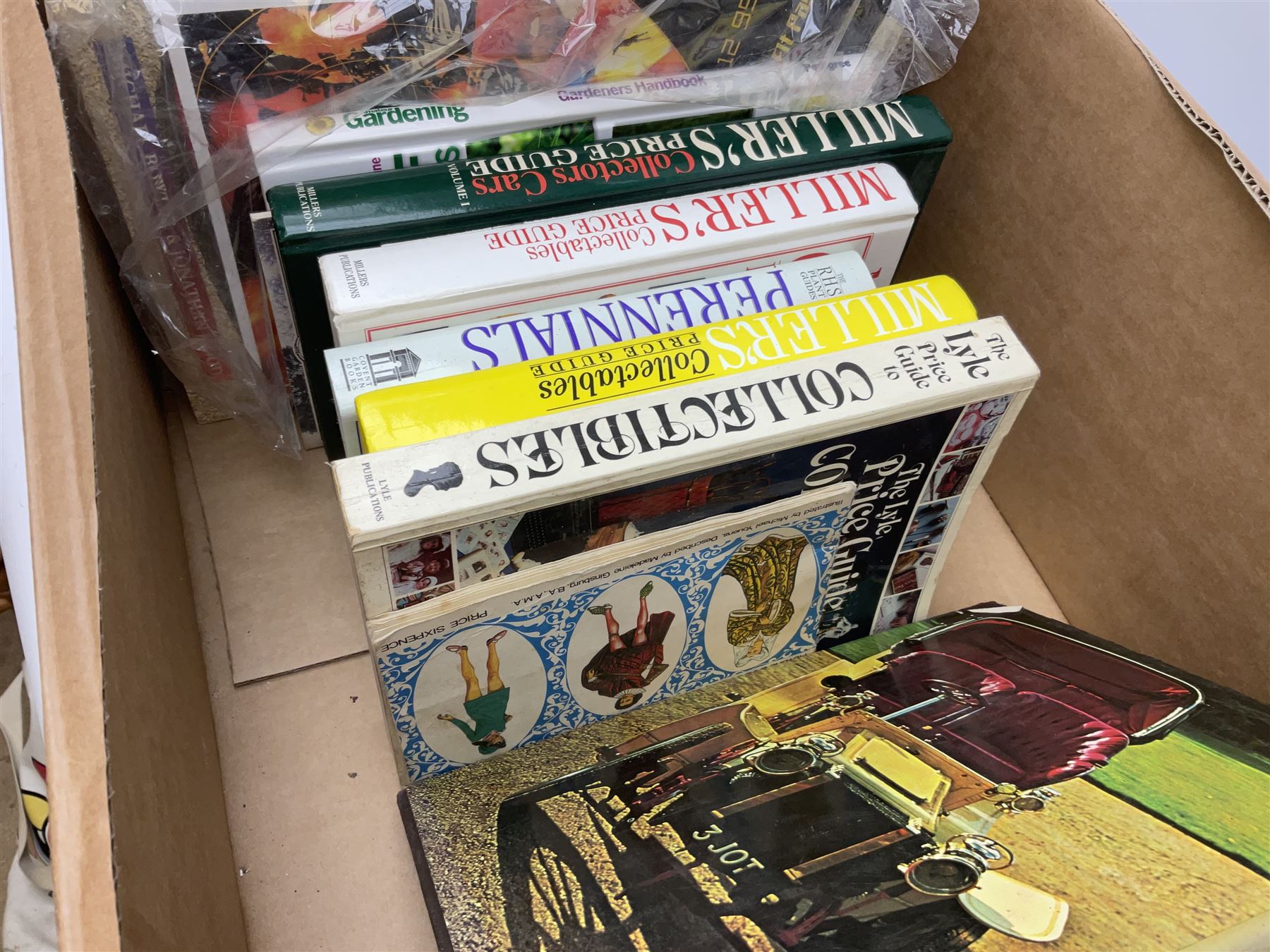 Collection of reference and books, to include Miller's Collectors Cars, Spring Guide, World Furniture, Miller's Collectables Price Guide, etc in one box