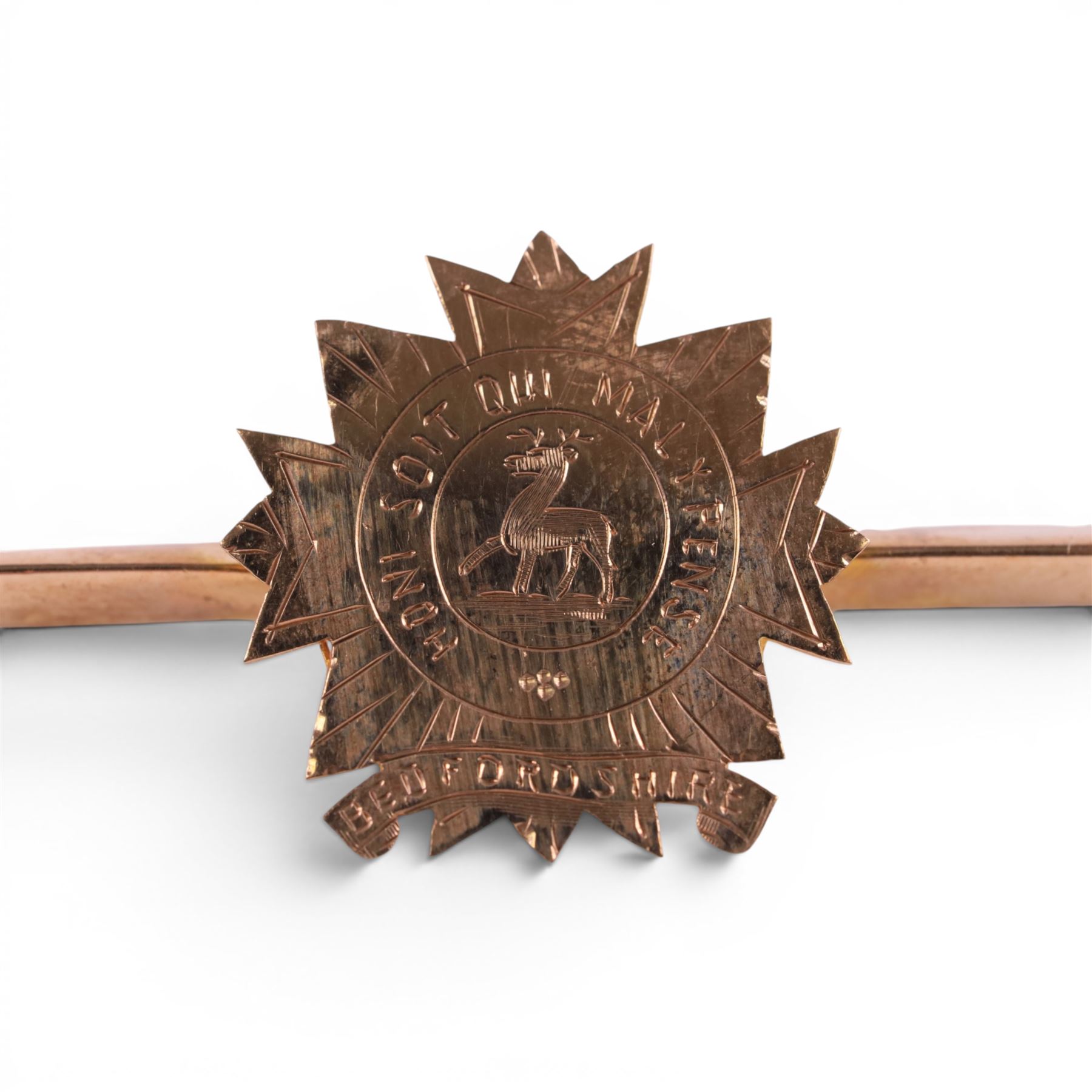 9ct gold sweetheart brooch, with Bedfordshire regiment inscription