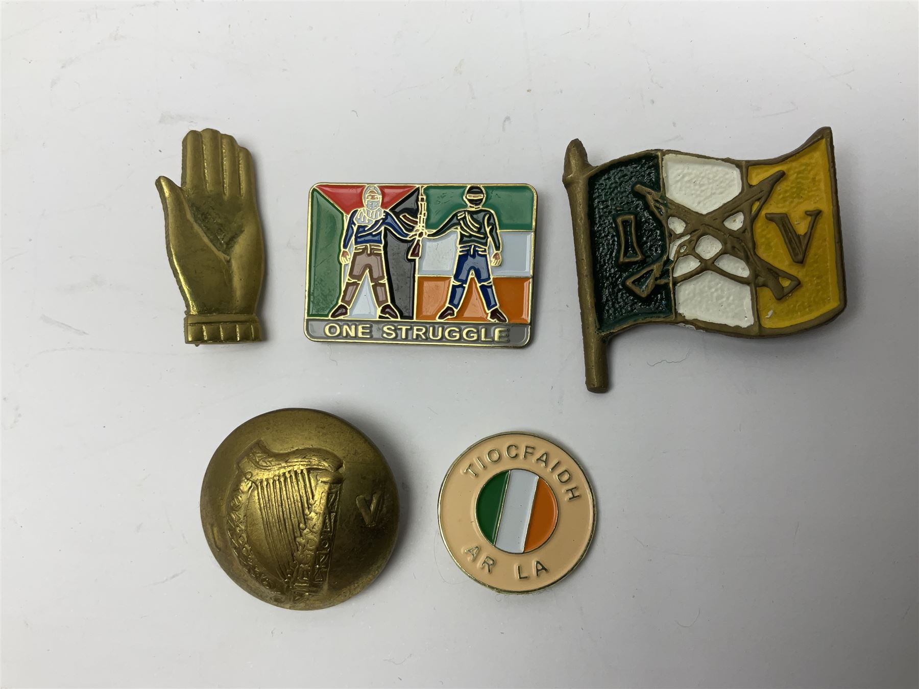 Small collection of Irish related medals, cap badges, buttons, political pin badges etc