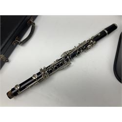 F. Buisson Dallas London oboe, serial no.5434; Boosey & Hawkes Lafleur clarinet, serial no.807004; and incomplete Boosey & Hawkes Regent clarinet, serial no.372169; each in fitted carrying case (3)